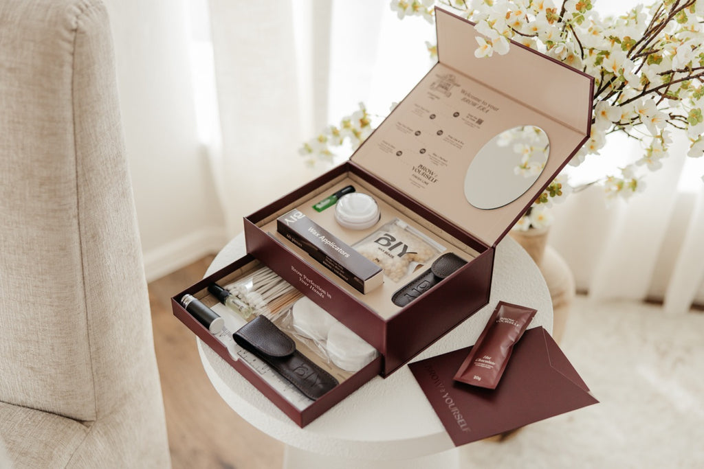 Brow Mapping + Waxing + Hybrid Dye kit