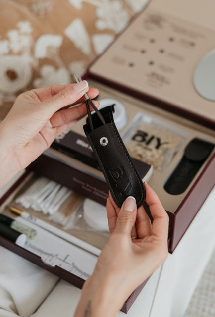 EYEBROW SCISSORS